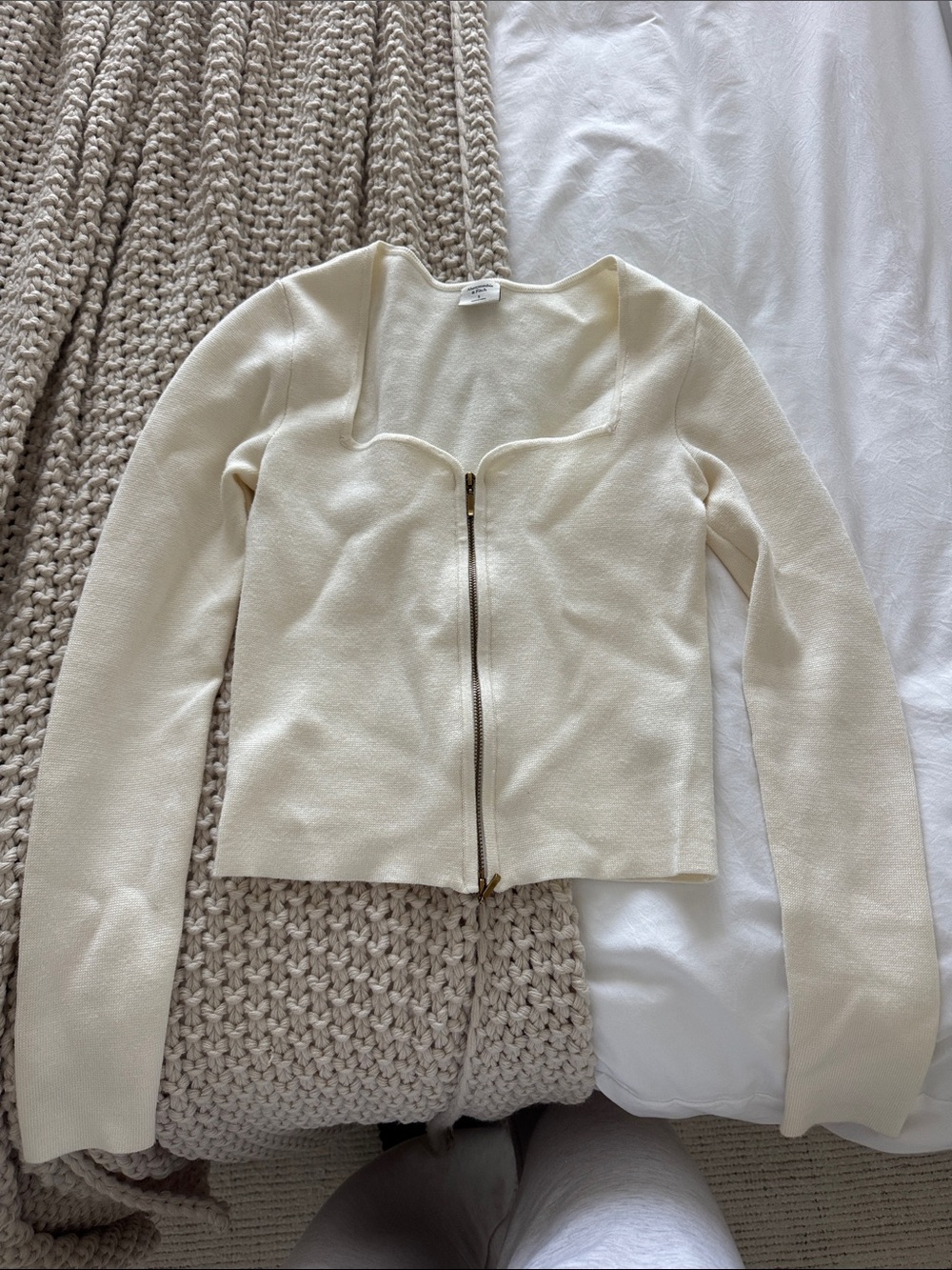 Abercrombie Cream Zip-Front Women's Sweater